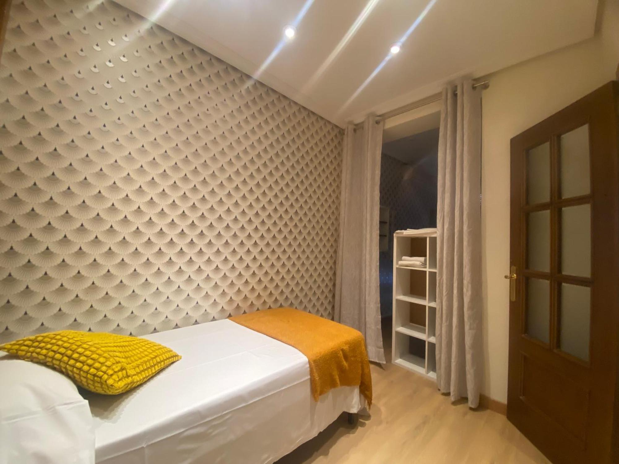 Appartamento El Jardin Del Angel Ferrocarril Madrid Esterno foto